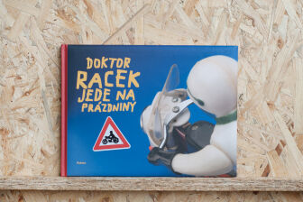 Doktor Racek jede na pr�zdniny